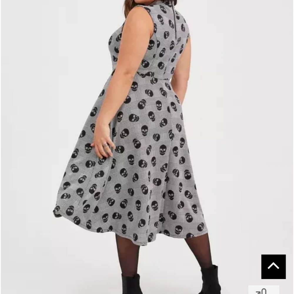 torrid Gray & Black Skull Print Midi Dress—Size 2 (2xl) - Picture 2 of 6